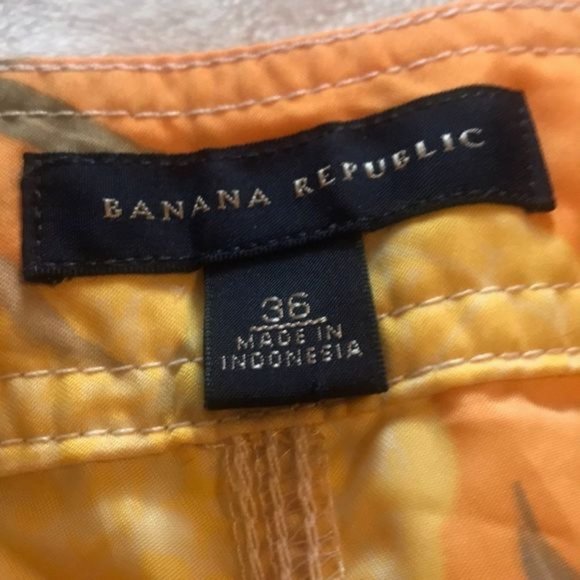 Banana Republic Pineapple Print Swim Trunks - 36 - Picture 4 of 7